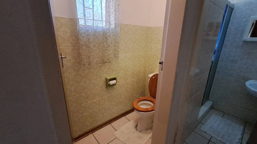 5 Bedroom Property for Sale in Parys Free State